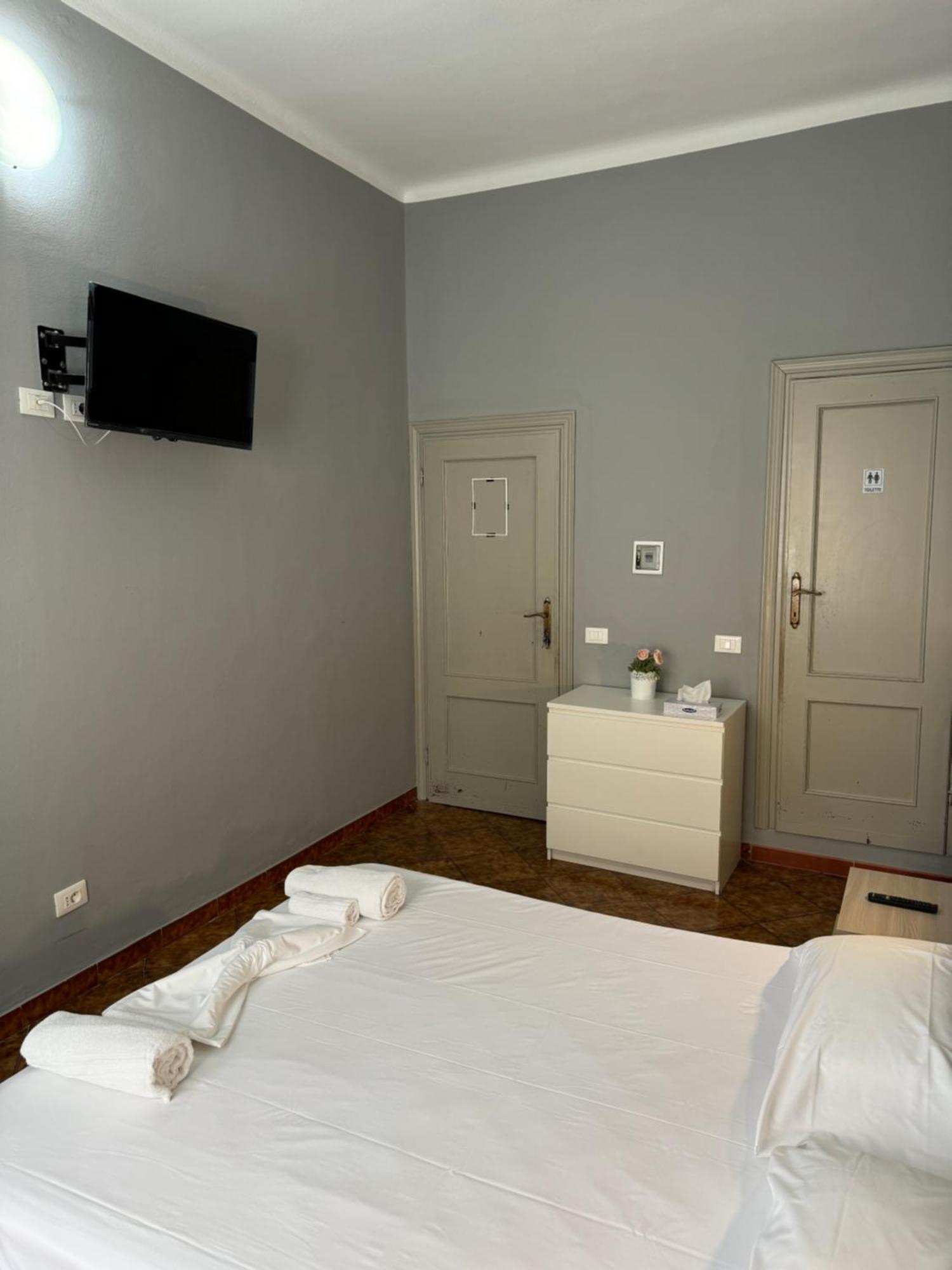 Crown Guest House Pisa Luaran gambar